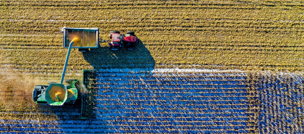 Mejora el control de producción con un localizador GPS para maquinaria agrícola y tractores